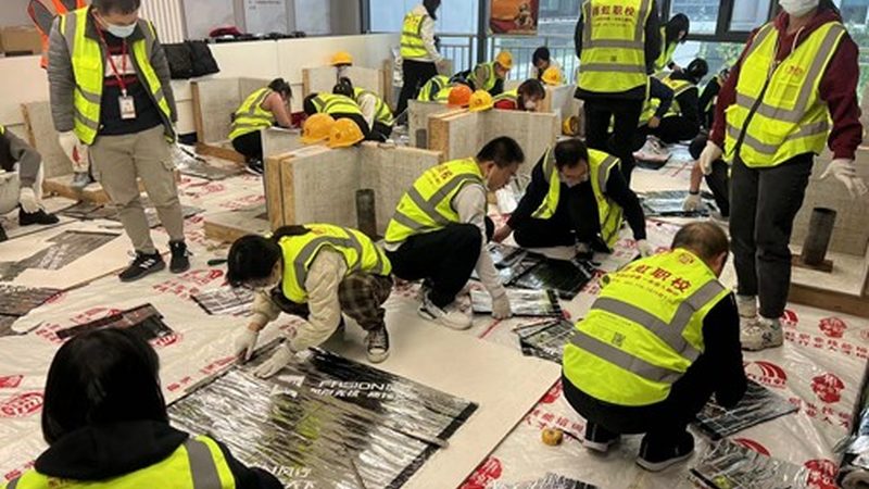 小标题：IT行业发展趋势分析